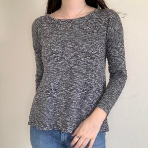 Forever 21 Knit Long Sleeves Open Back Shirt